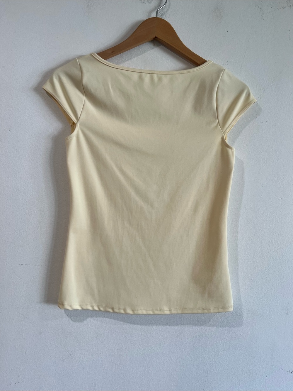 Gage Classic Crewneck Short‑Sleeve Top in Soft yellow L
